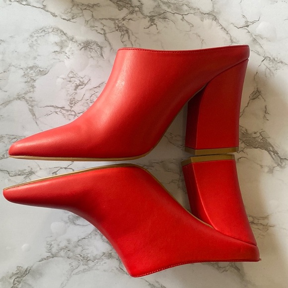 Forever 21 Red Mules Size 6 - Picture 8 of 9